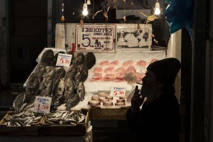 Mercado de pescado en el centro de Atenas, Grecia.