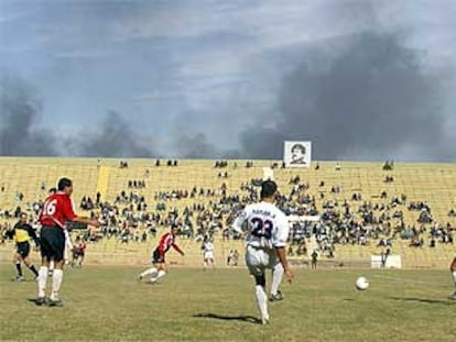 El humo de las bombas ha protagonizado el encuentro entre el Al Zawra y el Samara.