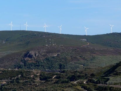 Parque eólico en la zona de Folgoso de la Ribera, en León.