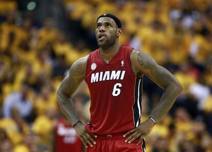LeBron James durante el encuentro.
