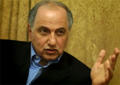 Ahmad Chalabi, durante una entrevista en Suelimaniya.