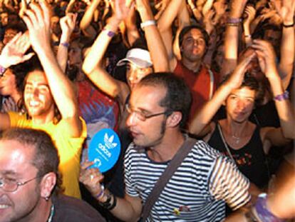 El público aplaude durante uno de los conciertos del festival.