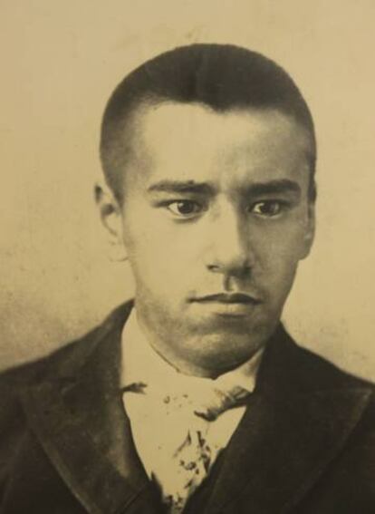 Kumagusu Minakata, en un retrato de su juventud.