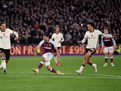 Pablo Fornals anota el 2-1 ante el Liverpool.