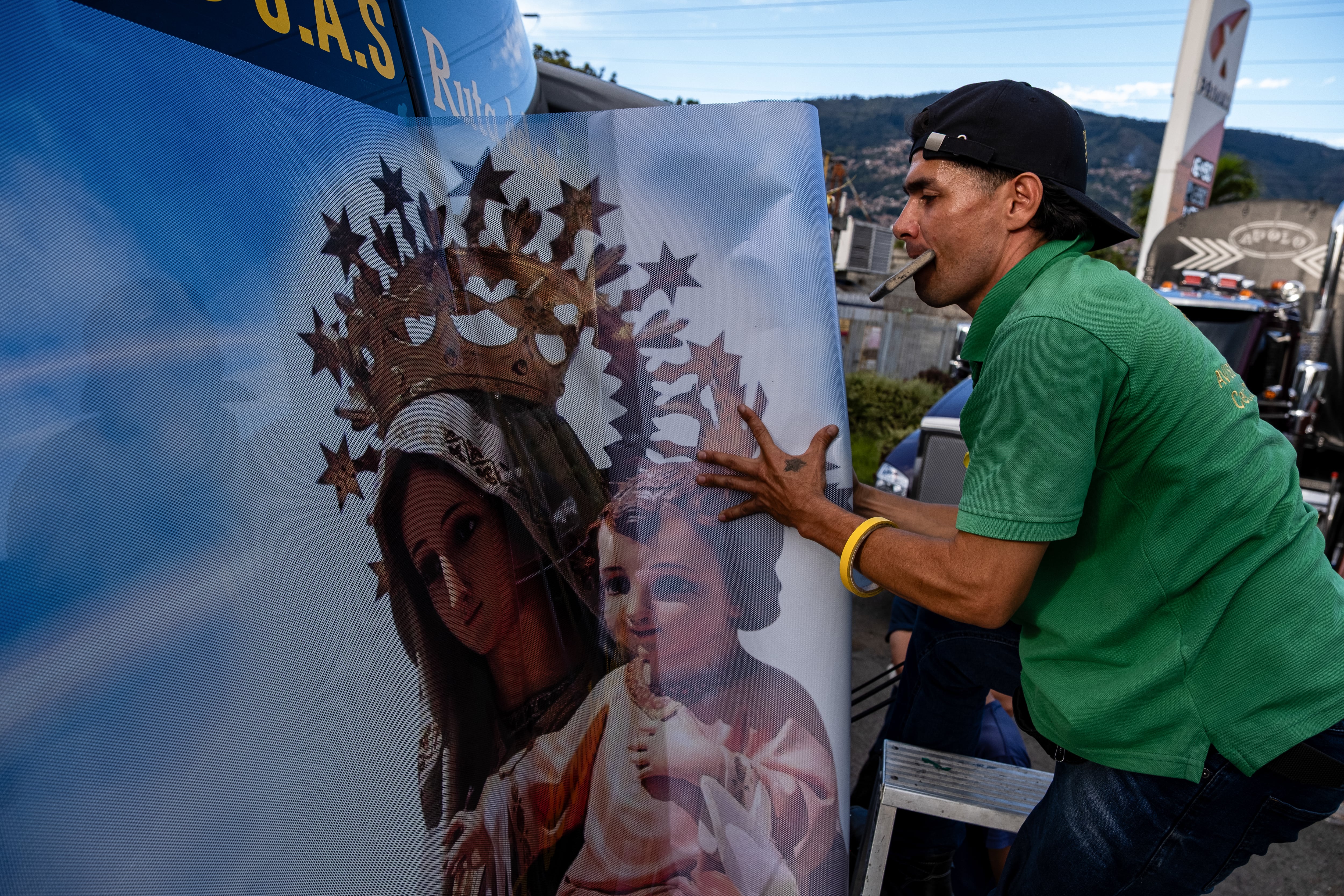 La devoción de los choferes por la Virgen del Carmen, en imágenes