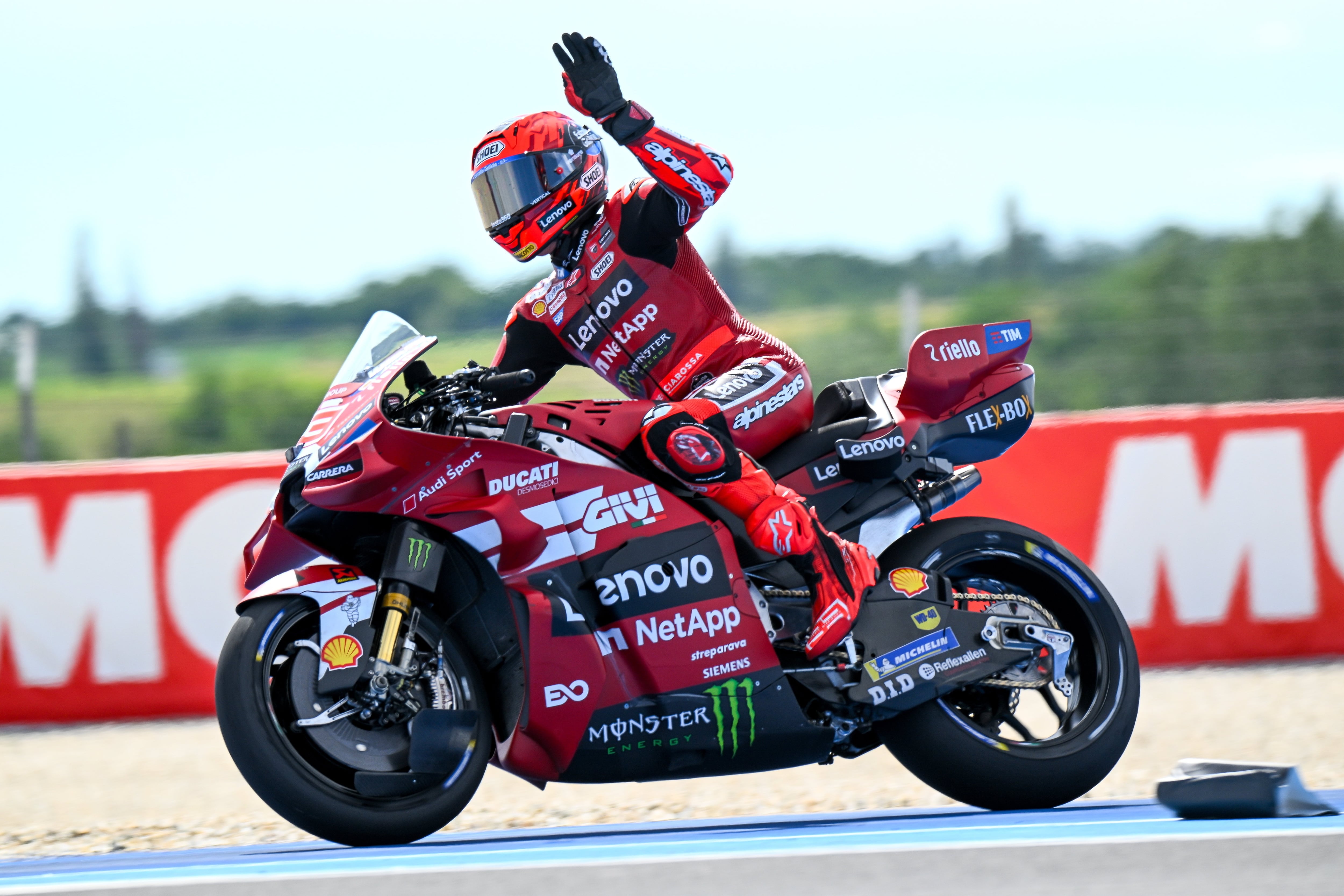 Marc Márquez se hace centenario con una victoria en el GP de