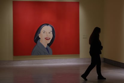 Dios parece que obró el milagro y ayudó a que 40 cuadros de Alex Katz luzcan, por fin y hasta el 11 de septiembre, en el Museo Thyssen-Bornemisza. Ni la crisis sanitaria ni el incremento de los elevados precios en el transporte  –el propio artista financió el traslado de dos de las piezas– echaron para atrás la que es la primera exposición retrospectiva del pintor neoyorquino, de 94 años, en España. 
