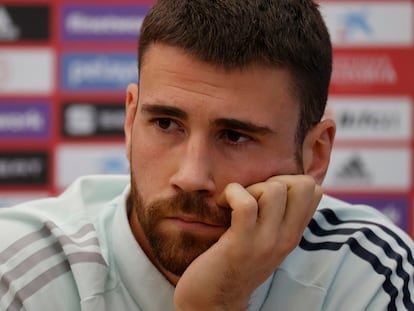 El portero de la selección española, Unai Simón, durante la rueda de prensa en San Petersburgo.