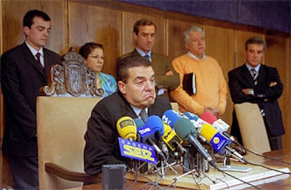 Ismael Alvarez, durante la rueda de prensa en la que ha denunciado que la sentencia es un "linchamiento político".