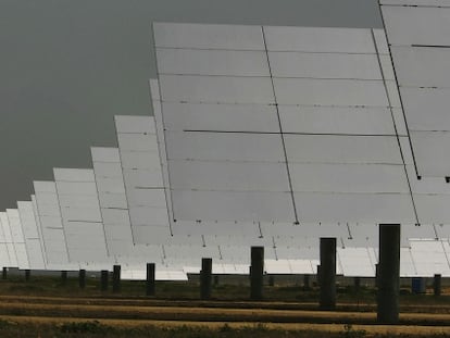 Planta solar de Abengoa en Sanlucar la Mayor (Sevilla)