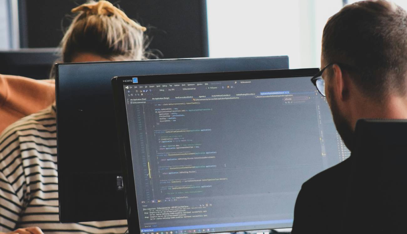 Personas expertas en ciberseguridad