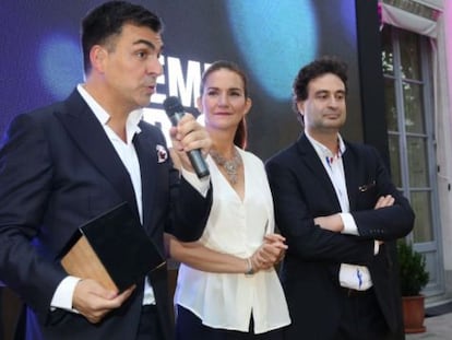 Los chefs Ram&oacute;n Freixa, Pepe Rodr&iacute;guez y Samantha Vallejo-N&aacute;gera, en el escenario del premio Nuevo Espace ICON 2015