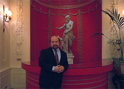 El economista peruano Hernando de Soto, en el hotel Ritz de Madrid.