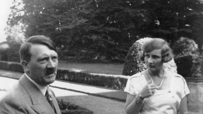 Hitler e Unity Mitford, em Munique, 1937.