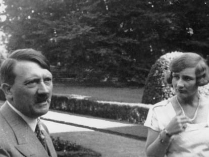 Hitler e Unity Mitford, em Munique, 1937.