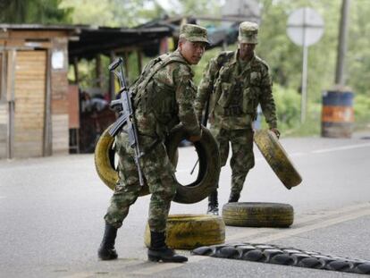 Soldados do Exército colombiano