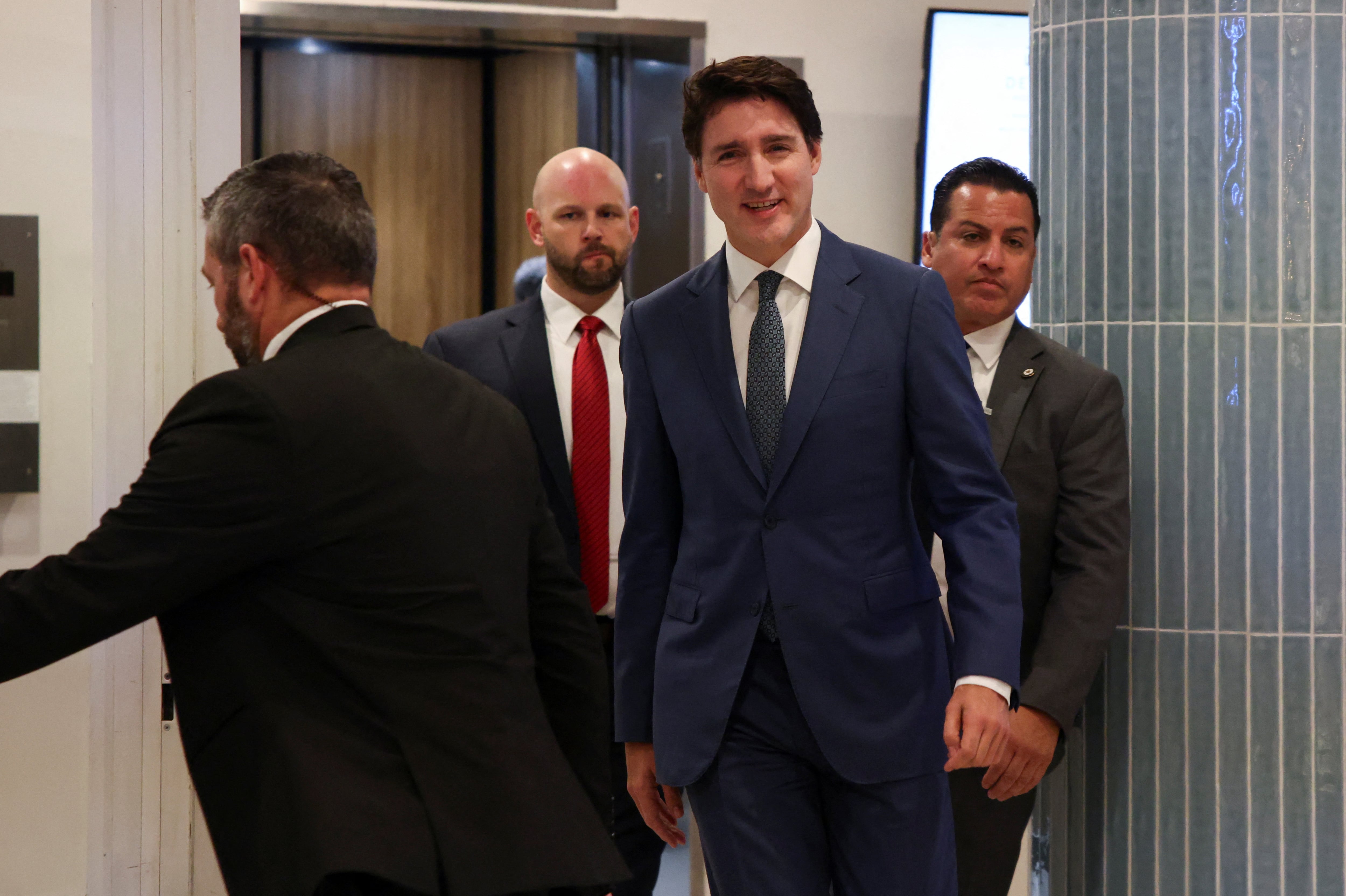 Trudeau se reúne con Trump en Mar-a-Lago tras la amenaza sobre los aranceles