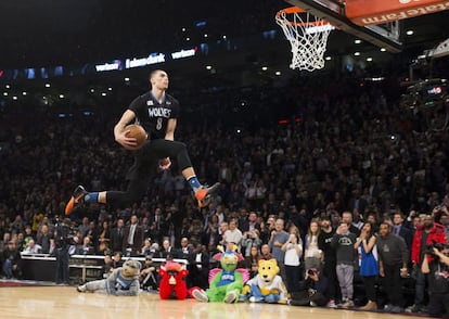 LaVine, en uno de sus mates.