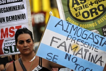 Protesta en contra de la miner&iacute;a en Famatina.