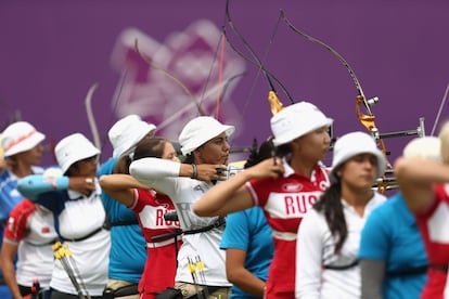 Arqueras durante la competición de individuales femeninos de tiro con arco.