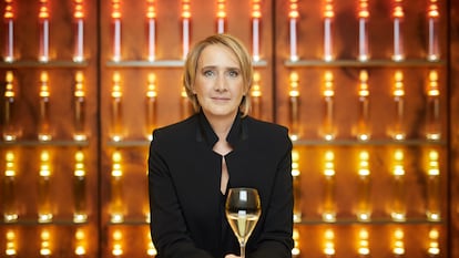 Julie Cavil champan perfecto
