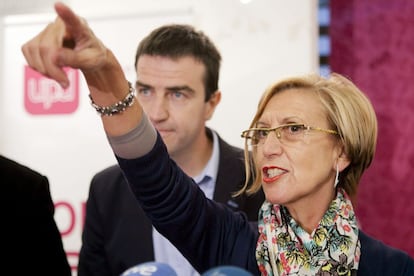 La presidenta de UPyD, Rosa Díez, ha acompañado al candidato de la formación a 'lehendakari', Gorka Maneiro, en el último día de campaña.