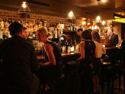 O Bathtub Gin Bar, um 'speak easy' escondido no bairro de Chelsea.