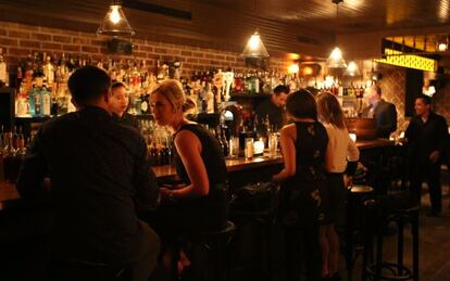 Bathtub Gin Bar, un 'speak easy' escondido en una panadería-repostería del barrio de Chelsea, en Nueva York.