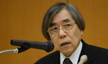  El director del Centro de Desarrollo Biol&oacute;gico del Instituto Riken, Masatoshi Takeichi, explica las medidas por el fraude cient&iacute;fico.