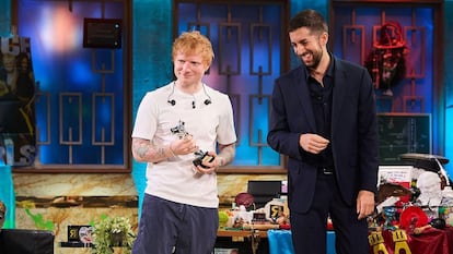 Ed Sheeran con David Broncano en 'La revuelta'.
