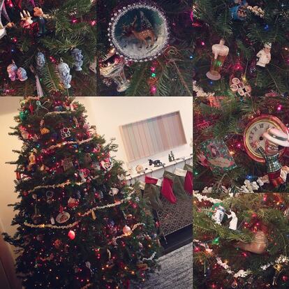 El actor de 'Cómo conocí a vuestra madre' Neil Patrick Harris ha dicho en esta foto que el árbol de Navidad es la parte que más ama de las vacaciones de invierno. "Amo la ceremonia, los sentimientos y el vino", ha escrito en la red social.