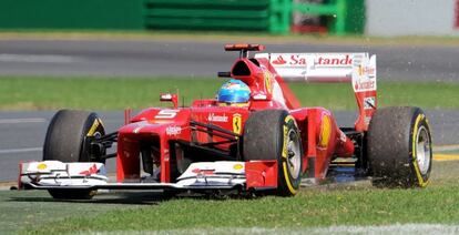 Fernando Alonso, fuera de la pista en Melbourne