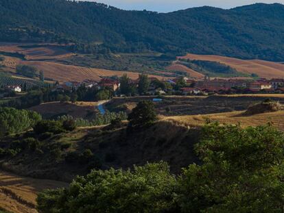 Un poble a les muntanyes de Navarra. 