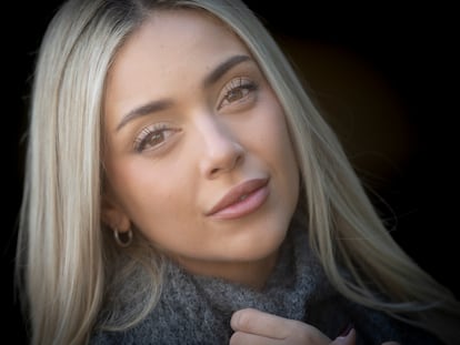 Ana Mena, cantante: “He picado mucha piedra como para creerme una estrella”