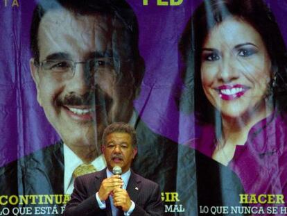 President Leonel Fern&aacute;ndez speaks at a PLD rally In New York. 