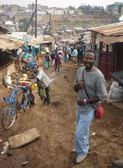 Sammy Gitau, en Mathare, la barriada de Nairobi donde lucha para mejorar las perspectivas de los jóvenes.