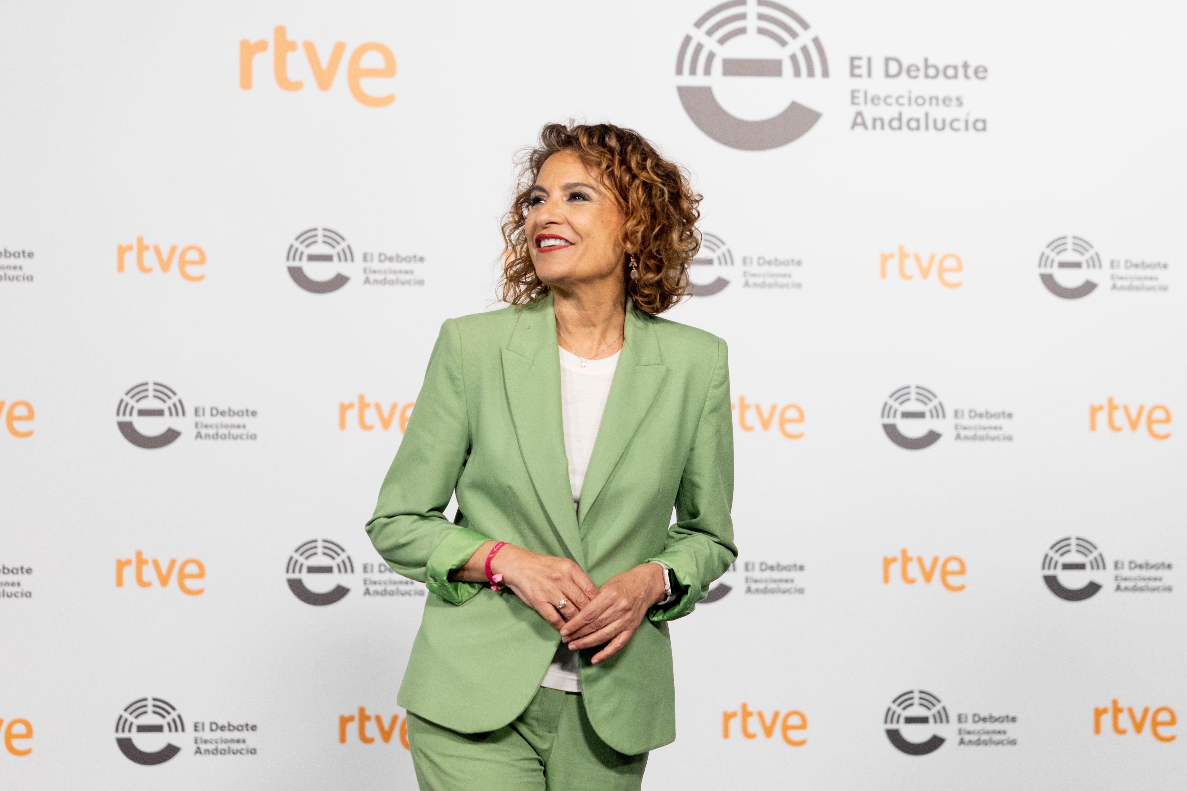 La candidata socialista María Jesús Montero, este lunes en RTVE-A en Sevilla.