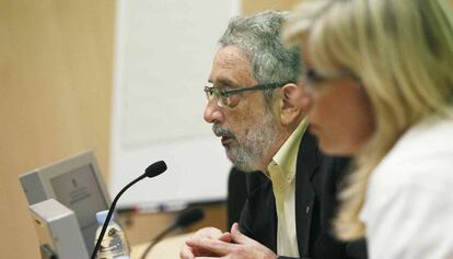 Els doctors Joan Guix i Mireia Jané durant la roda de premsa.
