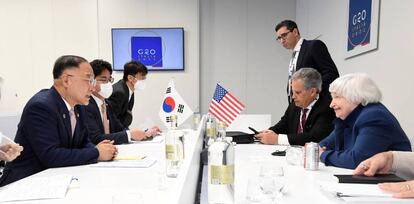 Reunión del G20 en Venecia con el ministro de Finanzas de Corea del Sur, Hong Nam-ki ,en el primer plan de la izquierda, y la secretaria del Tesoro de Estados Unidos, Janet Yellen, a la derecha. 