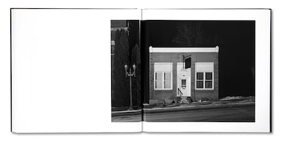 Interior del libro 'Some Say Ice', de Alessandra Sanguinetti.