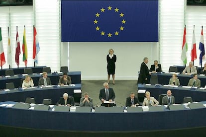 El Presidente del Parlamento Europeo, Josep Borrell, durante la declaración institucional de condena al franquismo.