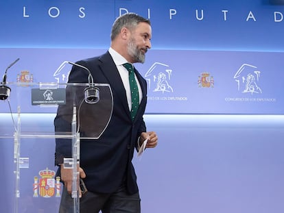 El líder de Vox, Santiago Abascal, en una rueda de prensa en el Congreso el martes en Madrid, tras su reunión con el Rey.