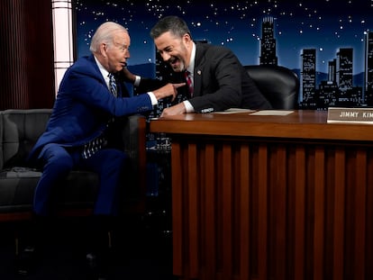 El presidente Joe Biden hablaba el miércoles con el presentador Jimmy Kimmel durante la grabación del programa Jimmy Kimmel Live!', poco antes de asistir a la Cumbre de las Américas en Los Ángeles (EE UU).