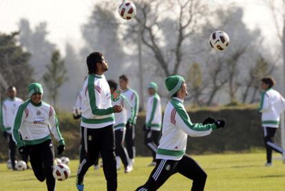 Los jugadores de la selección mexicana se entrenan