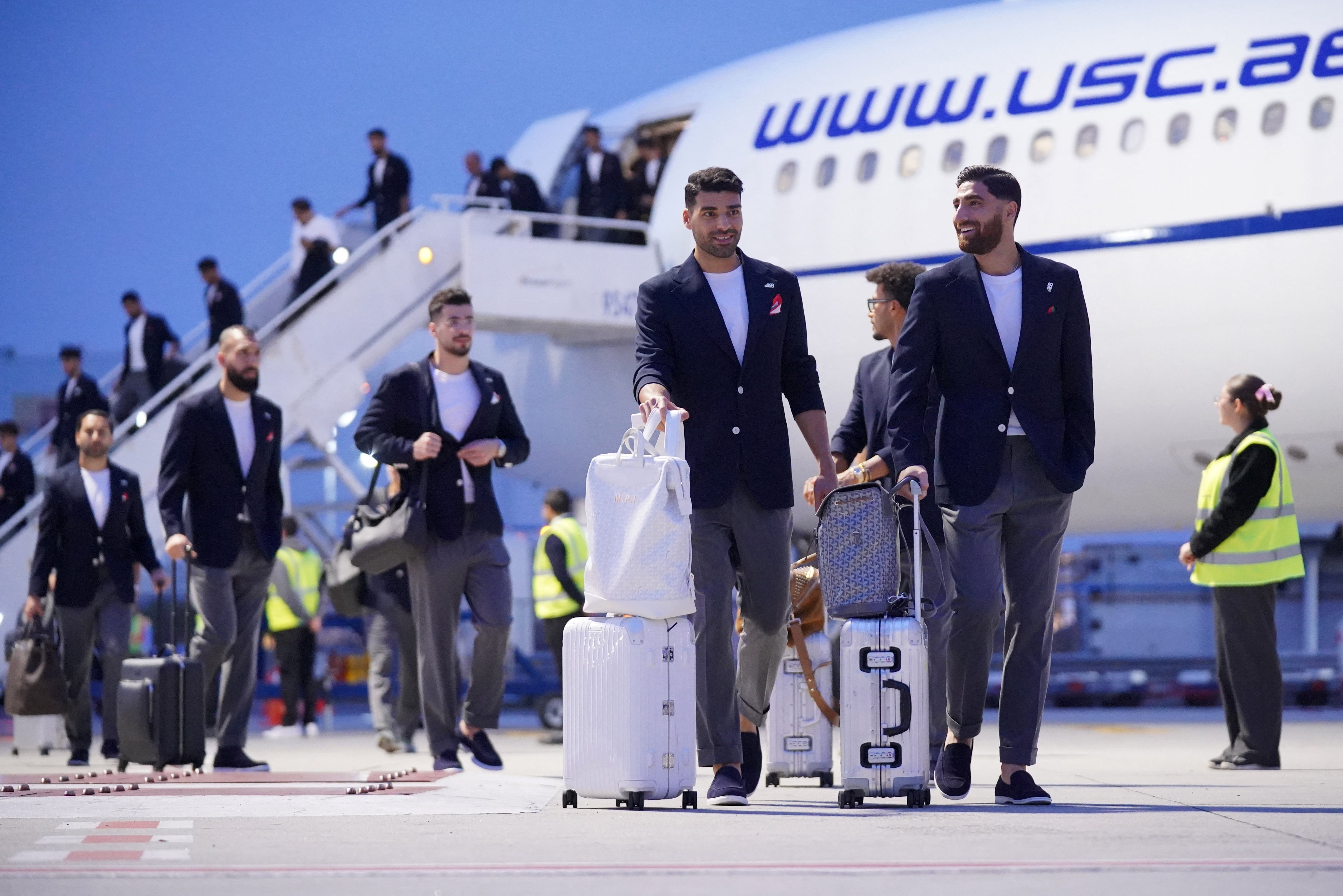 Irán aterriza en Tijuana para el Mundial con parte de su del