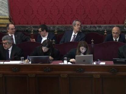 Jordi Turull y Jordi Sànchez se pasan una mañana anodina utilizando el teléfono a hurtadillas