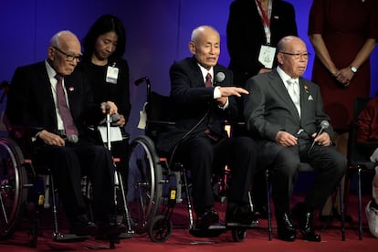 Los representantes de la organización Nihon Hidankyo, Terumi Tanaka, Shigemitsu Tanaka y Toshiyuki Mimaki, este martes es Oslo. 
