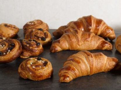 Cruasanes y otros bollos en la pastelería de May Hofmann, en Barcelona.