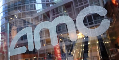 Cine AMC en Chicago. AMC es una de las empresas envueltas en la guerra de los cortos.