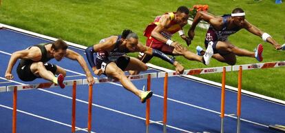 Orlando Ortega (3i) participa en los 110m vallas, el 10 de agosto de 2018, en Berlín.